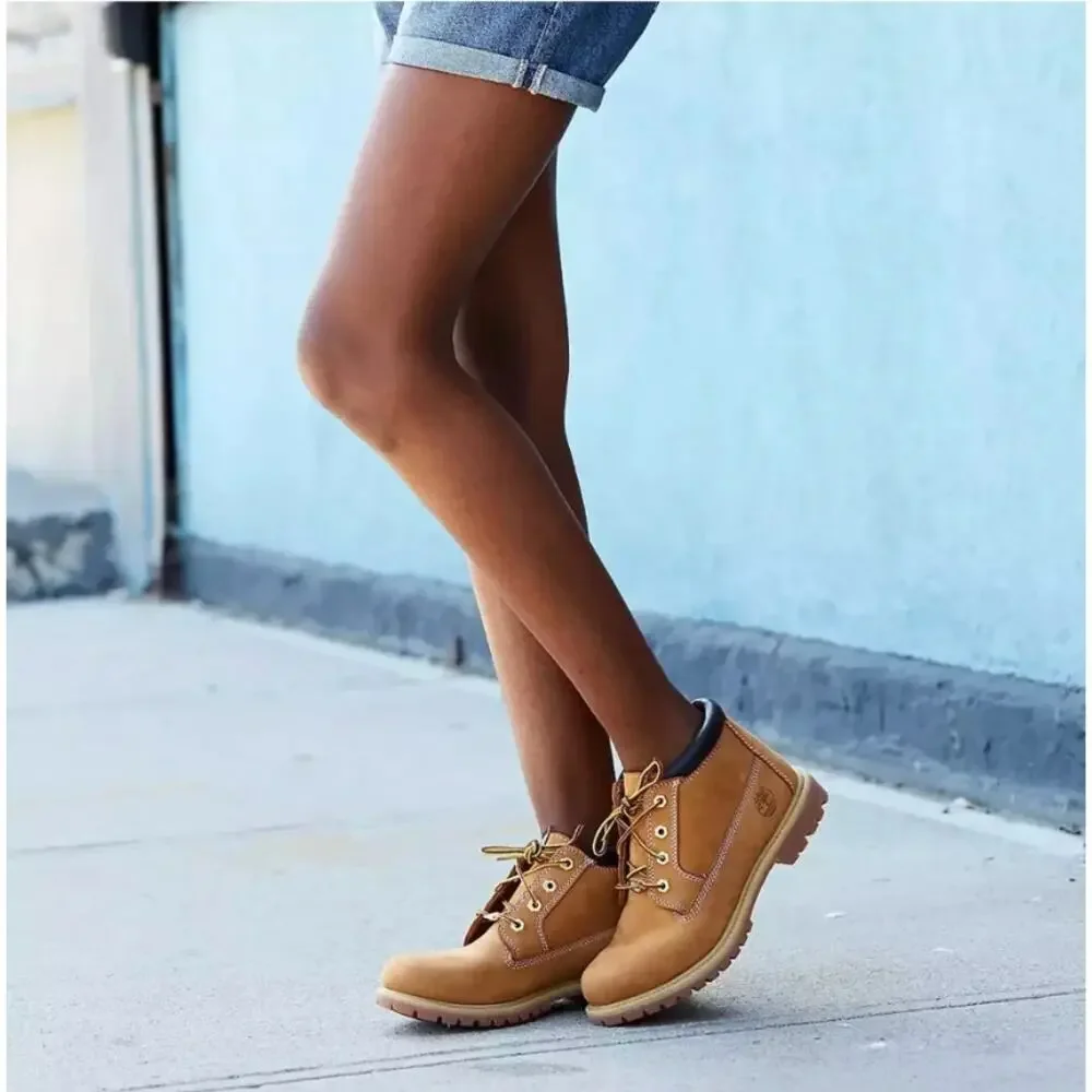 NWOB Timberland Nellie Waterpoof Chukka Boots Women's sz. 7.5